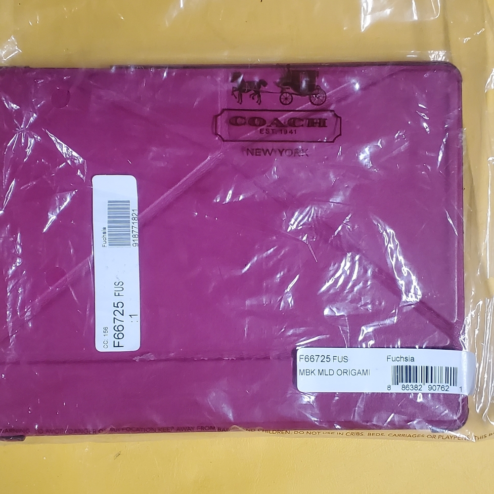 NWT COACH ORIGAMI IPAD CASE